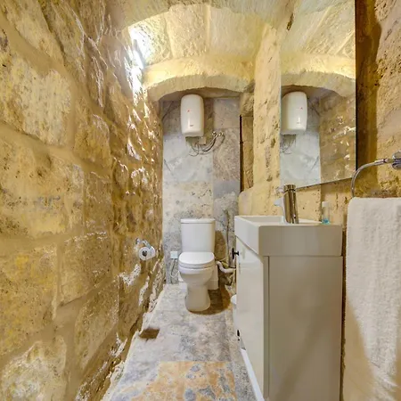 別荘 Ta Karmenu - A Medieval Maltese Gem 800-year-old House Near Mdina,