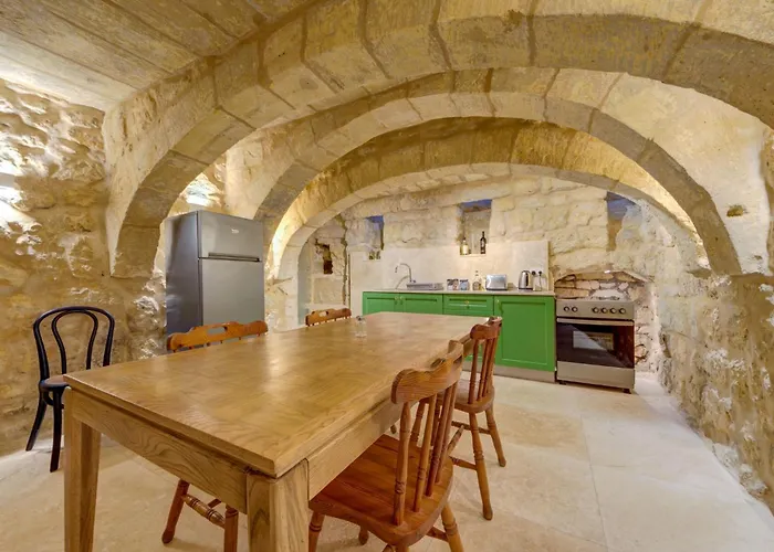 Feriehus Ta Karmenu - A Medieval Maltese Gem 800-year-old House Near Mdina, *