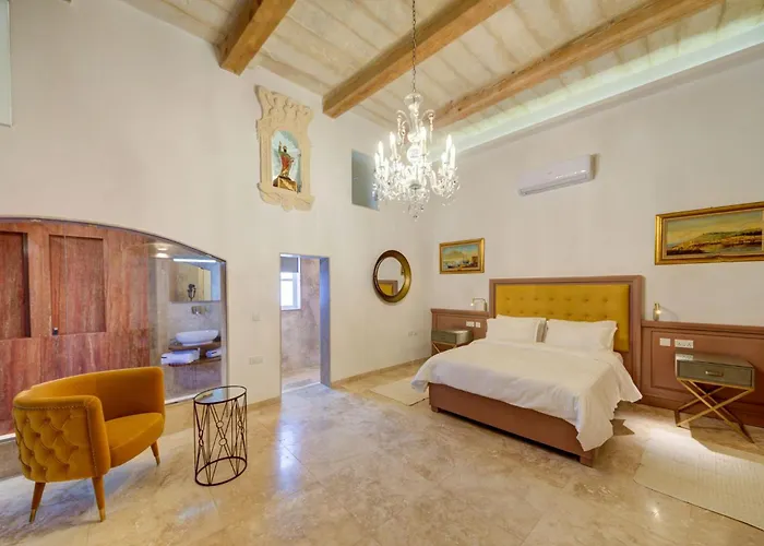 Feriehus Ta Karmenu - A Medieval Maltese Gem 800-year-old House Near Mdina,