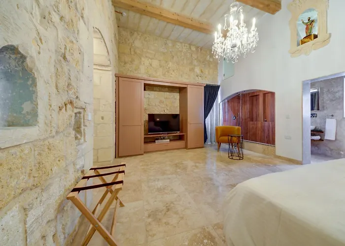Ta Karmenu - A Medieval Maltese Gem 800-year-old House Near Mdina, Feriehus
